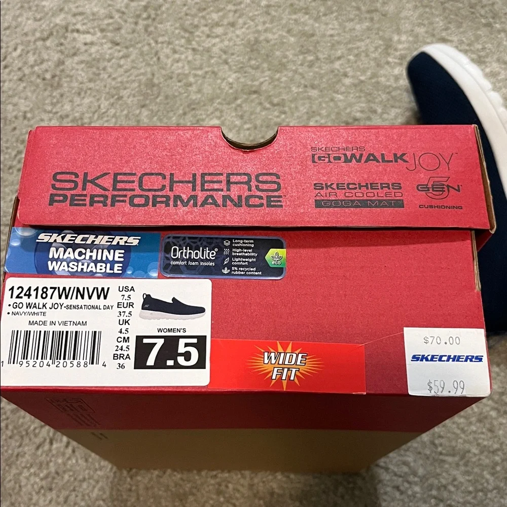 NWOT Womens Skechers Quick Fit slip on navy mesh shoes - 7.5W - Picture 7 of 8